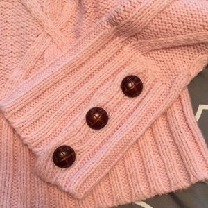 SO Lg pink cable knit sweater w/ wooden buttons